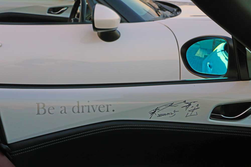 神戸港の夕暮れとオープンドライブ