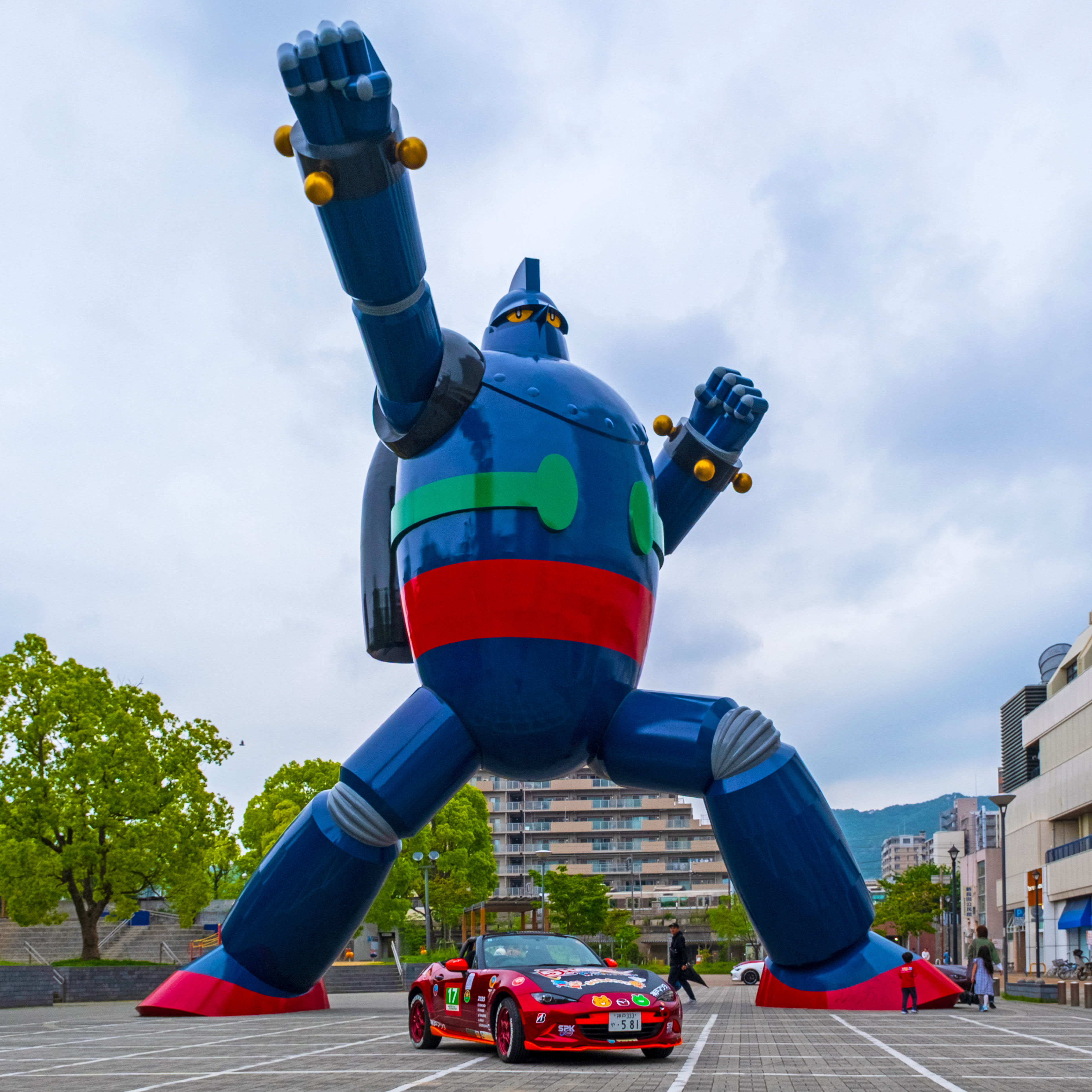 鉄人28号とKMRT #17号車のローアングル